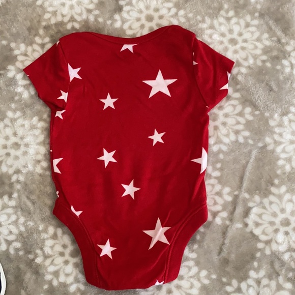 Old navy baby boy bodysuit and shoes - Picture 6 of 6